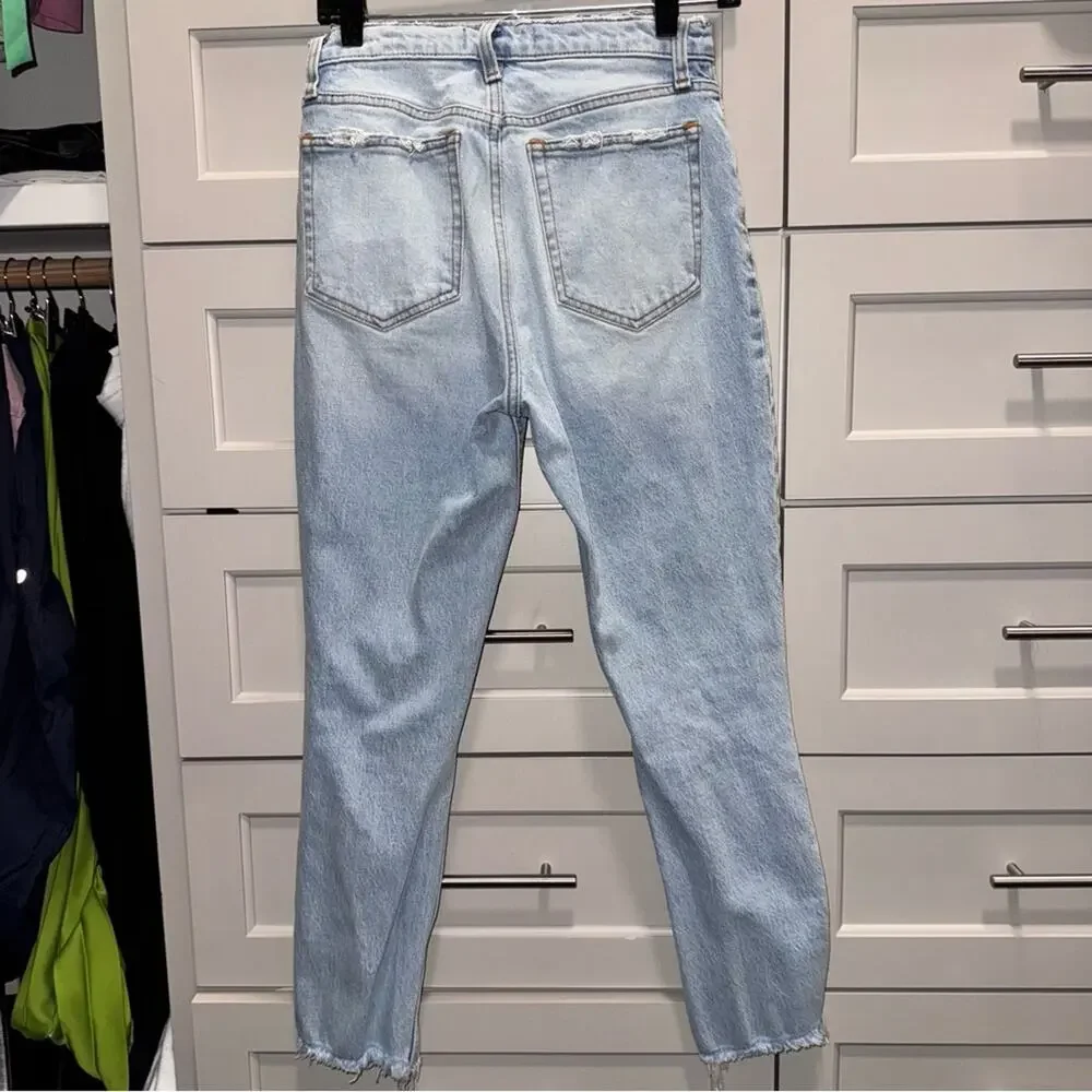 Abercrombie & Fitch High Rise Mom Jean 26 Regular Light Wash - Picture 4 of 7
